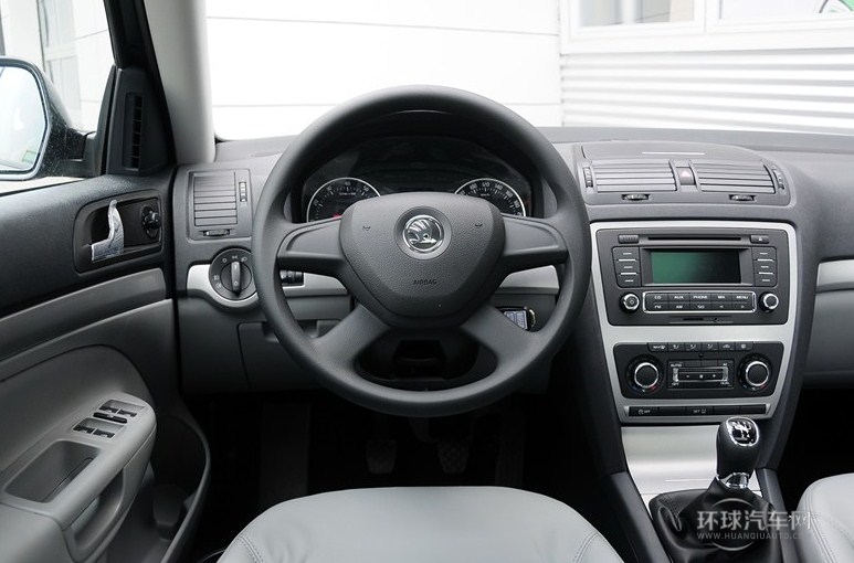 2014款 1.6L 手動逸俊版