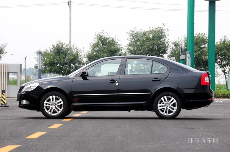 2014款 1.6L 手動逸俊版