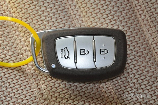 2014款 三廂 1.6L 自動頂級型TOP