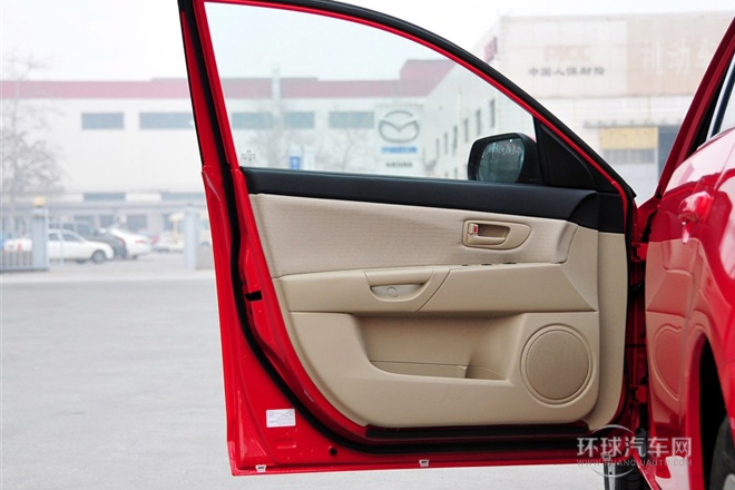 2012款 1.6L 自動(dòng)經(jīng)典標(biāo)準(zhǔn)型