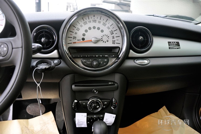 2013款 1.6L ONE 限量第三款