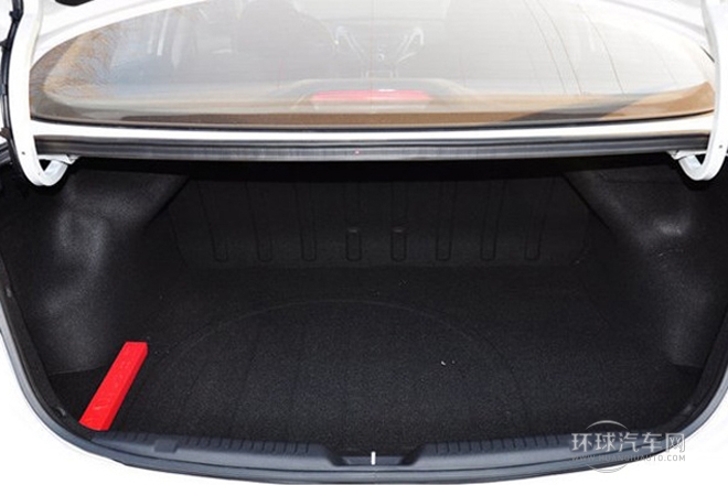 2012款 1.6L 手動(dòng)時(shí)尚型