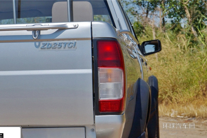 2013款 2.5T柴油兩驅標準型ZD25TCI