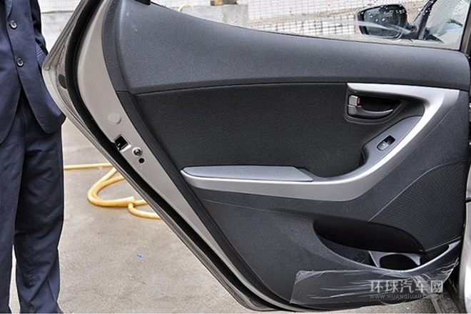 2012款 1.6L 自動時尚型