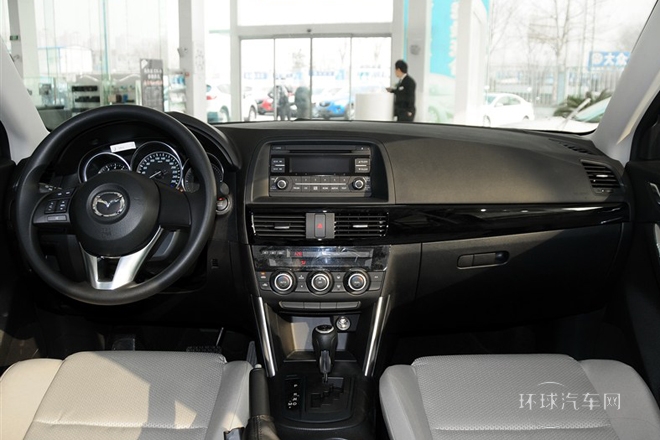 2013款 2.0L 自動兩驅舒適型