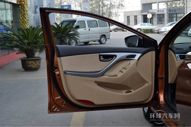 2012款 1.6L 手動領先型