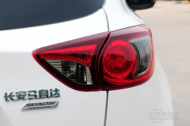 2013款 2.0L 自動四驅精英型