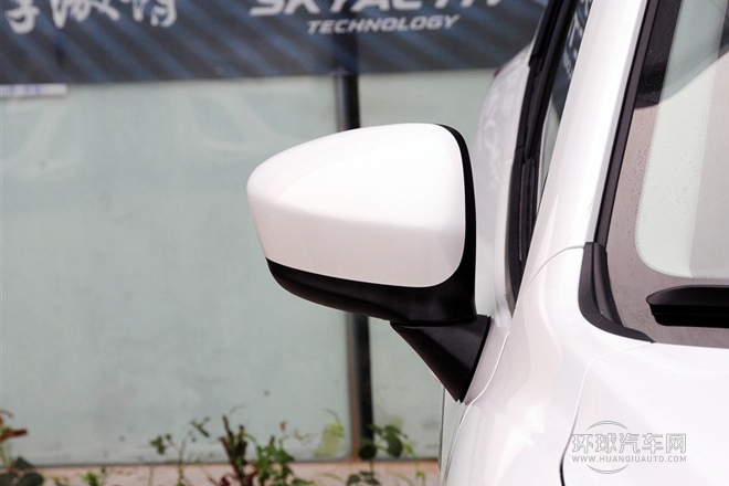 2013款 2.0L 自動四驅精英型