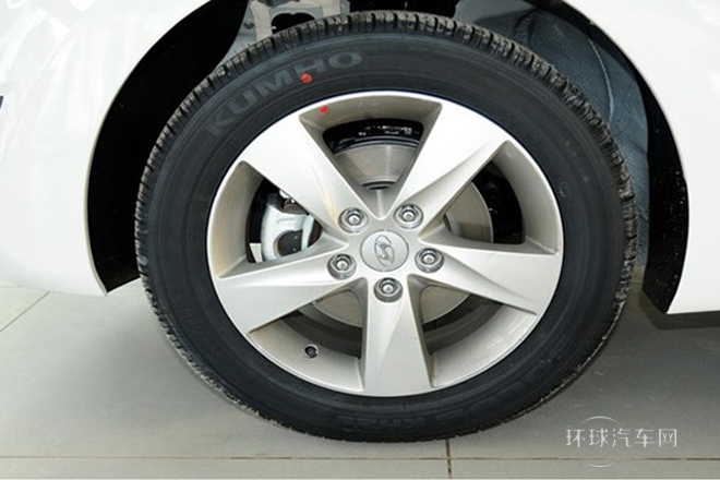 2012款 1.8L 手動尊貴型