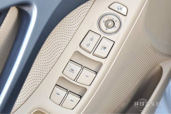 2012款 1.8L 手動尊貴型