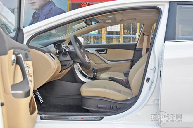 2012款 1.8L 手動尊貴型