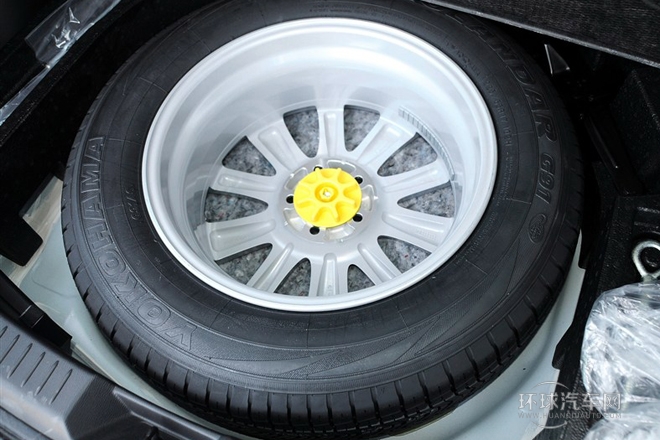 2013款 2.0L 自動(dòng)四驅(qū)尊貴型