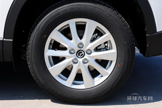 2013款 2.0L 自動四驅尊貴型