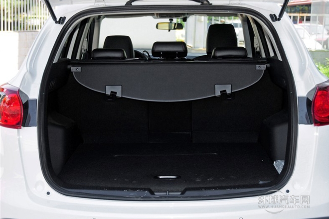 2013款 2.0L 自動四驅尊貴型