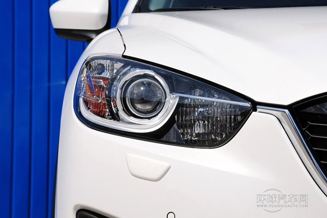 2013款 2.0L 自動四驅尊貴型