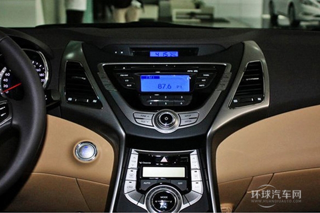 2012款 1.8L 自動(dòng)尊貴型