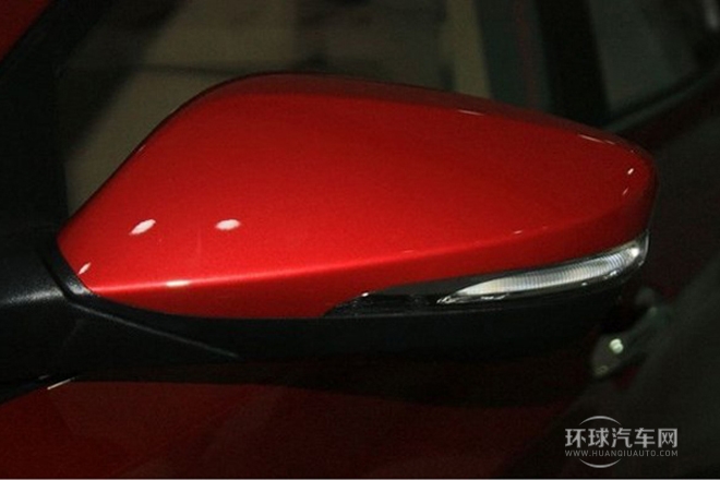 2012款 1.8L 自動尊貴型