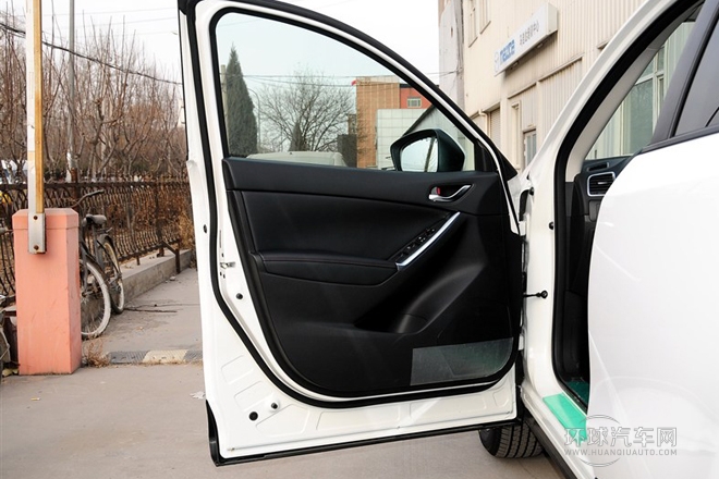 2013款 2.5L 自動四驅(qū)豪華型