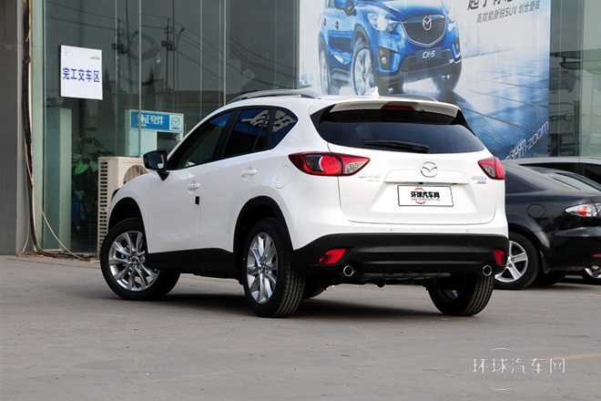 2013款 2.5L 自動(dòng)四驅(qū)豪華型