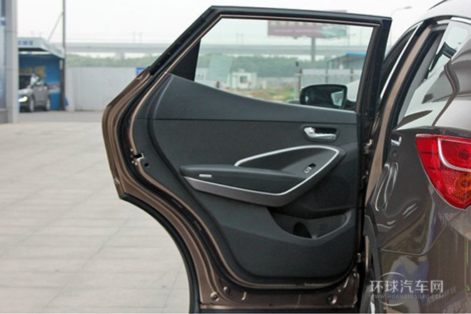 2013款 2.4L 手動兩驅舒適型