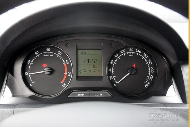 2013款 1.6L 手動樂選型