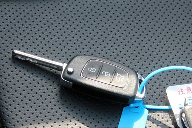 2013款 2.4L 自動兩驅舒適型