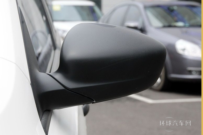 2013款 1.6L 手動(dòng)樂(lè)選型