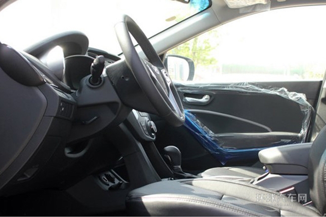 2013款 2.4L 自動(dòng)兩驅(qū)舒適型