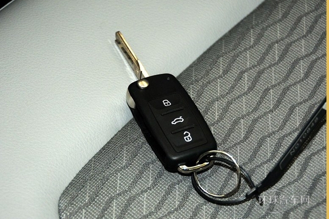 2013款 1.6L 手動智選型