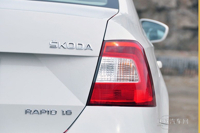 2013款 1.6L 自動智選型