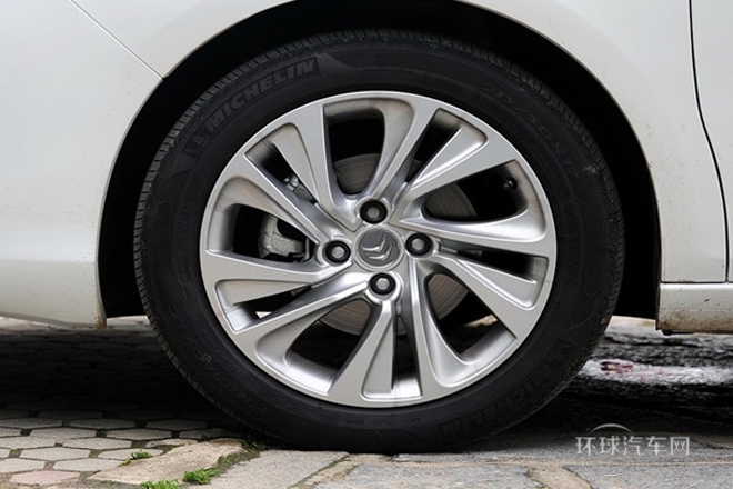 2013款 1.8L 自動(dòng)勁馳版