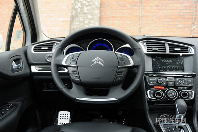 2013款 1.8L 自動勁馳版