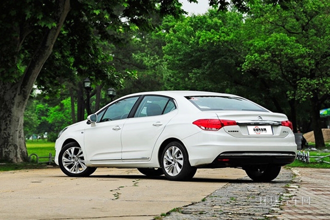 2013款 1.8L 自動勁馳版