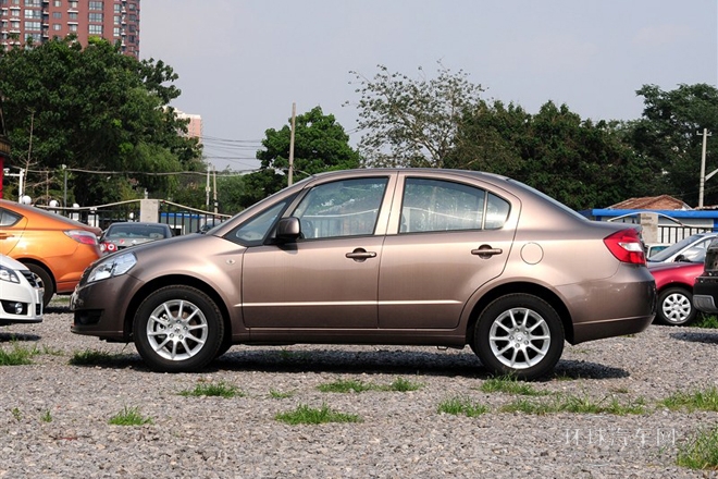 2012款 1.6L 自動實用升級版