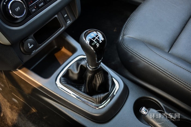 2014款 1.5L 手動豪華型