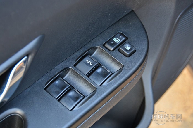 2014款 1.5L 手動豪華型