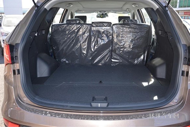 2013款 改款 2.4L 自動四驅尊貴型