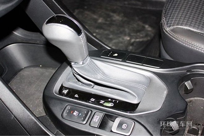 2013款 改款 2.4L 自動四驅尊貴型