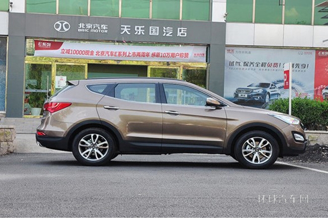 2013款 改款 2.4L 自動四驅尊貴型