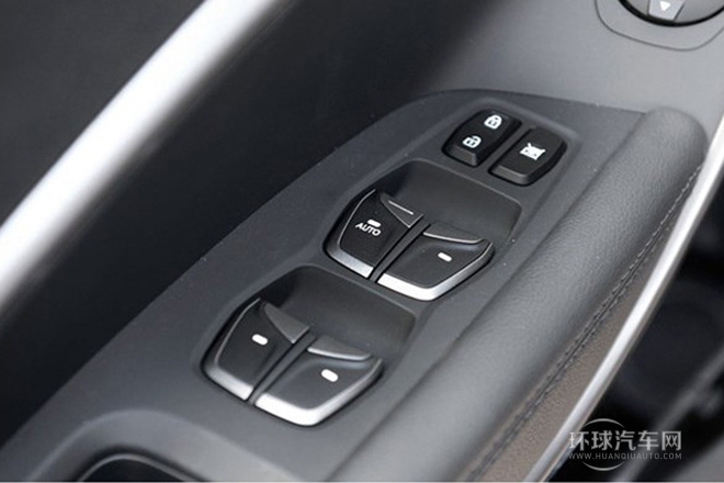 2013款 2.0T 自動兩驅時尚型