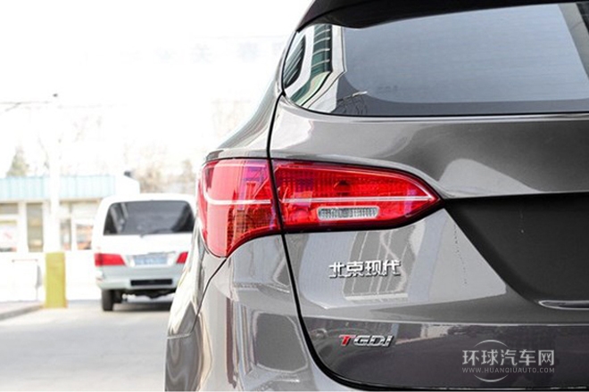 2013款 2.0T 自動兩驅(qū)時尚型