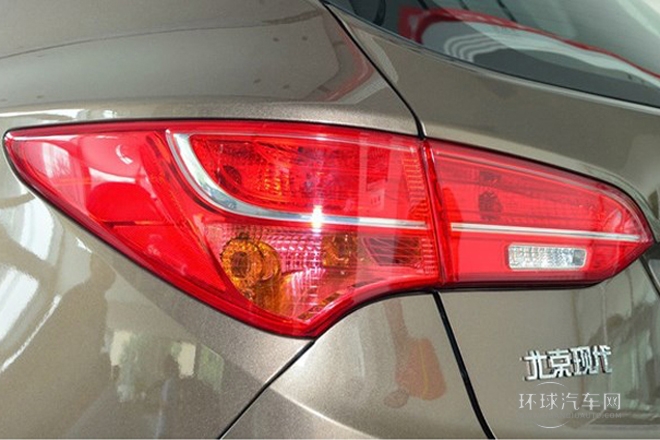 2013款 改款 2.0T 自動四驅時尚型