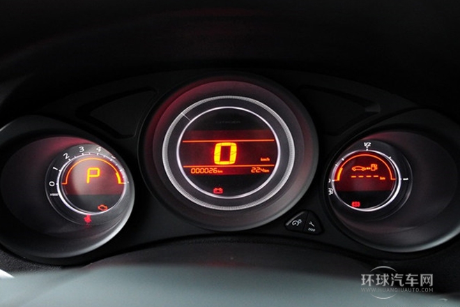 2013款 1.8L 自動勁享版