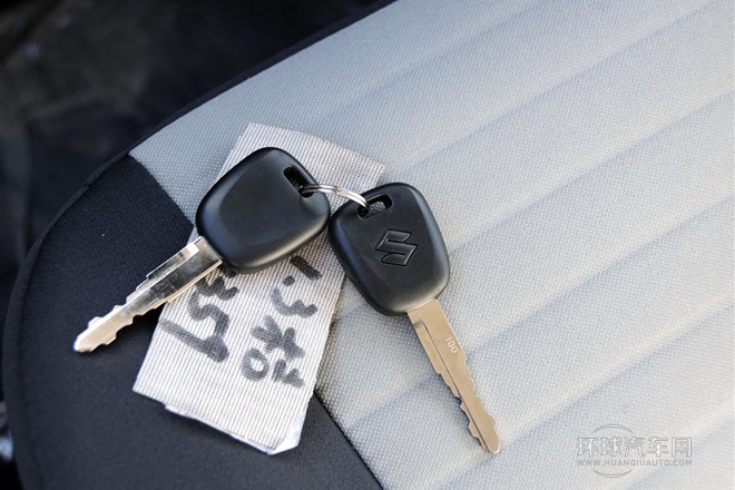 2013款 1.3L 手動(dòng)超值版