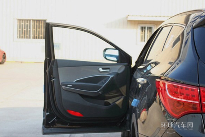 2013款 改款 2.0T 自動四驅頂級型