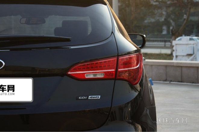 2013款 改款 2.0T 自動四驅頂級型