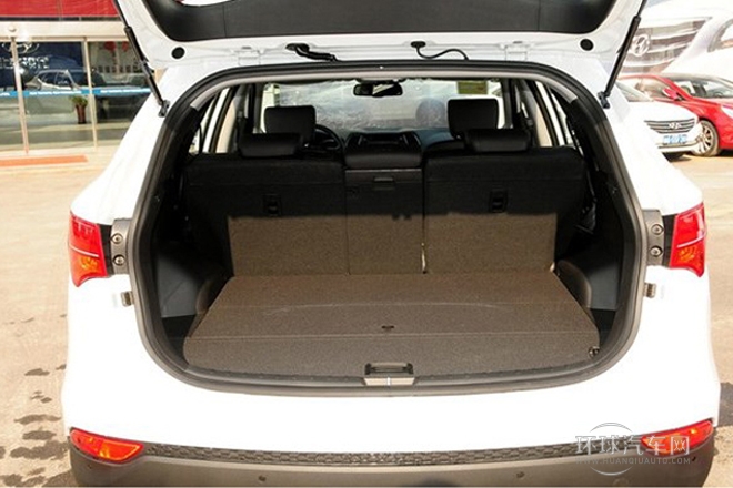 2013款 改款 2.0T 自動四驅尊貴型