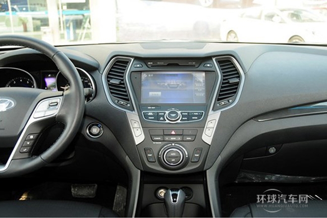 2013款 改款 2.0T 自動四驅尊貴型