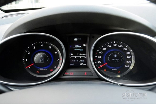 2013款 改款 2.0T 自動四驅尊貴型