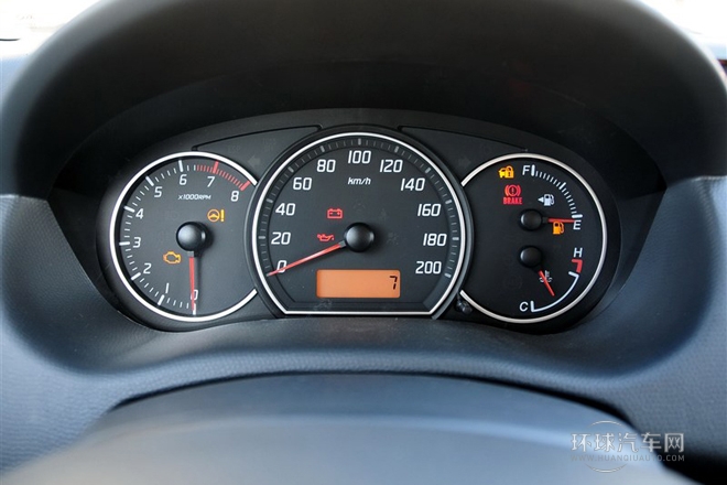 2013款 1.5L 手動標準版